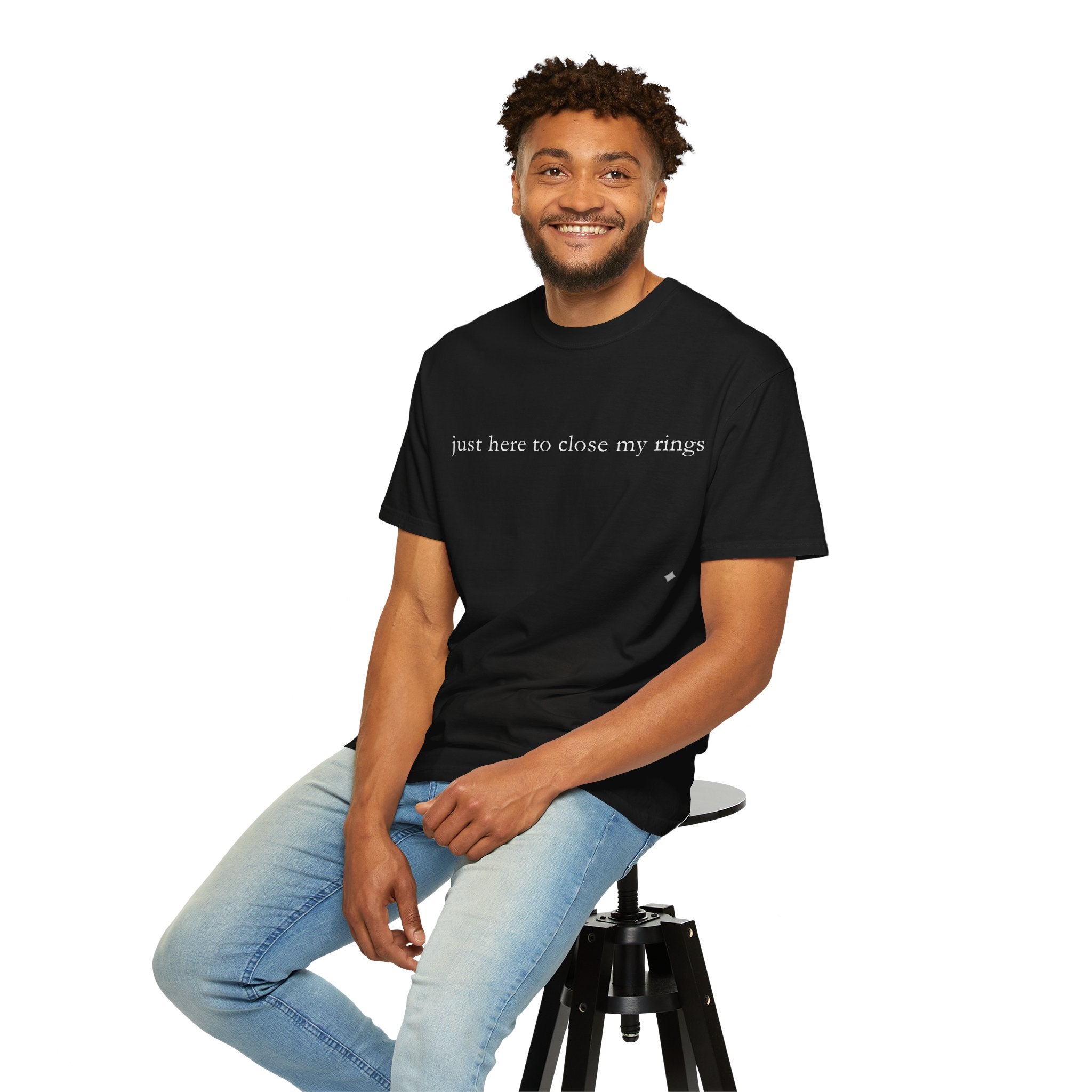 "Just Here To Close My Rings" T-Shirt - Trendy Apple Watch Fitness Tee