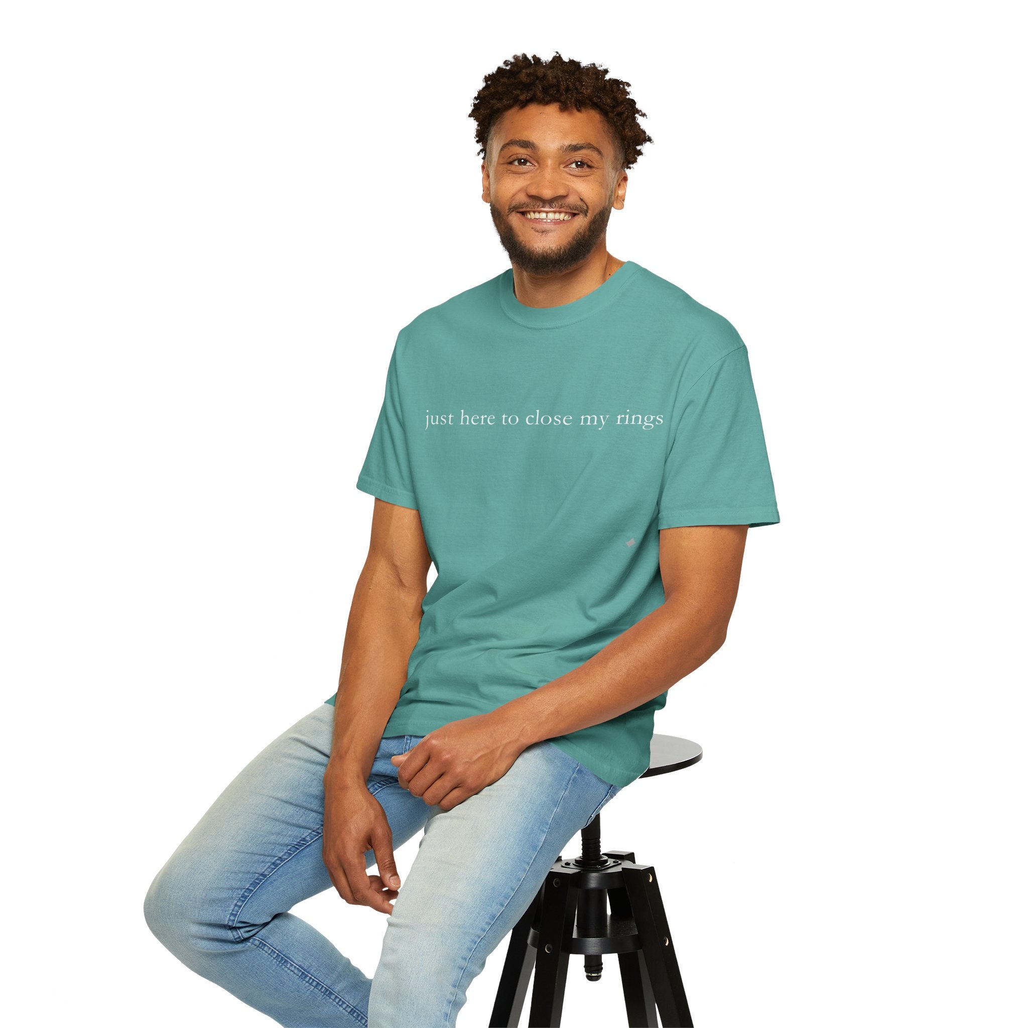 "Just Here To Close My Rings" T-Shirt - Trendy Apple Watch Fitness Tee