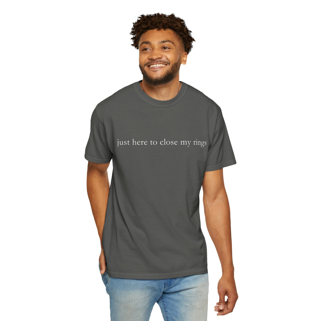 "Just Here To Close My Rings" T-Shirt - Trendy Apple Watch Fitness Tee