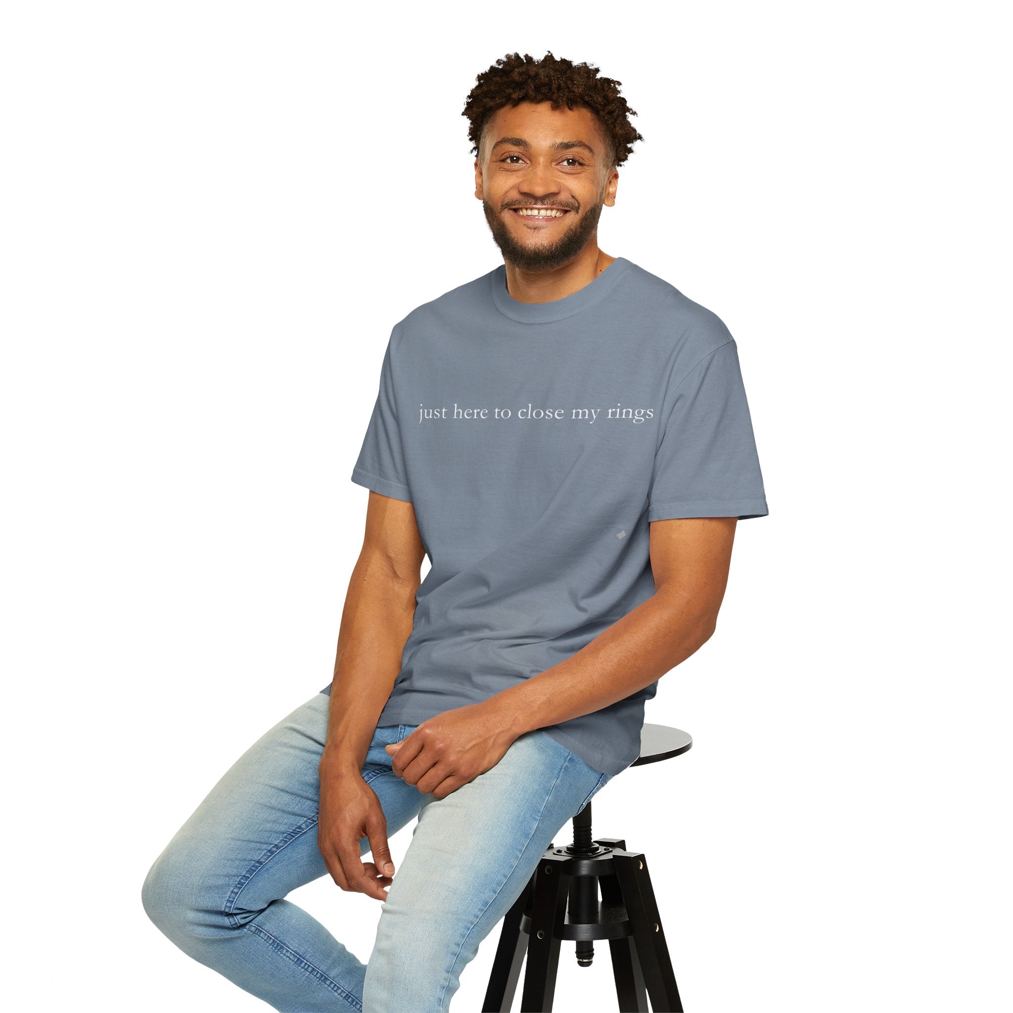 "Just Here To Close My Rings" T-Shirt - Trendy Apple Watch Fitness Tee