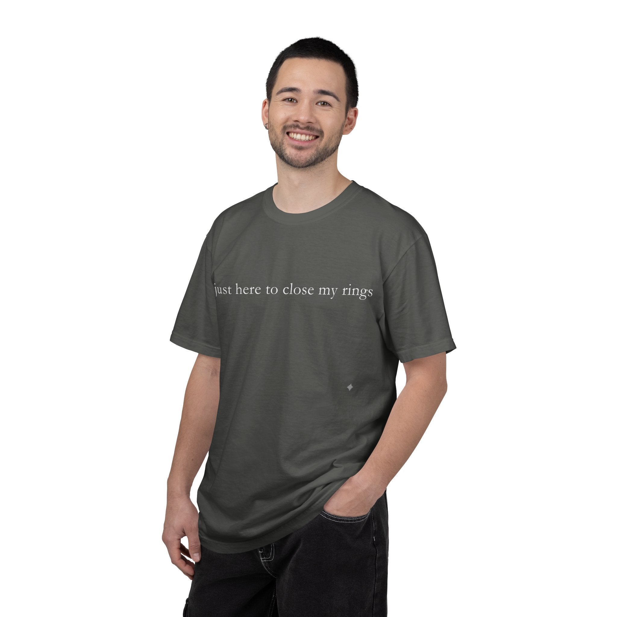 "Just Here To Close My Rings" T-Shirt - Trendy Apple Watch Fitness Tee