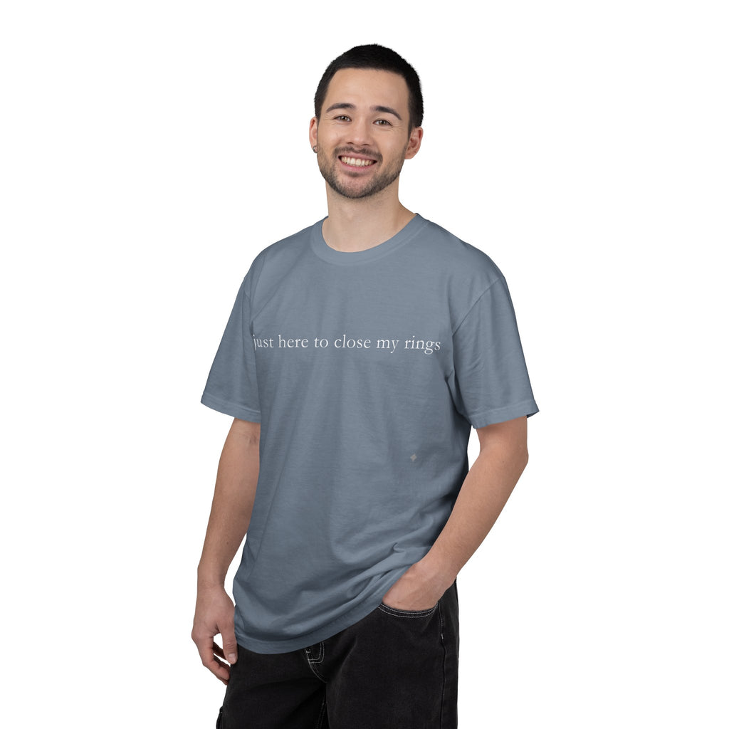 "Just Here To Close My Rings" T-Shirt - Trendy Apple Watch Fitness Tee