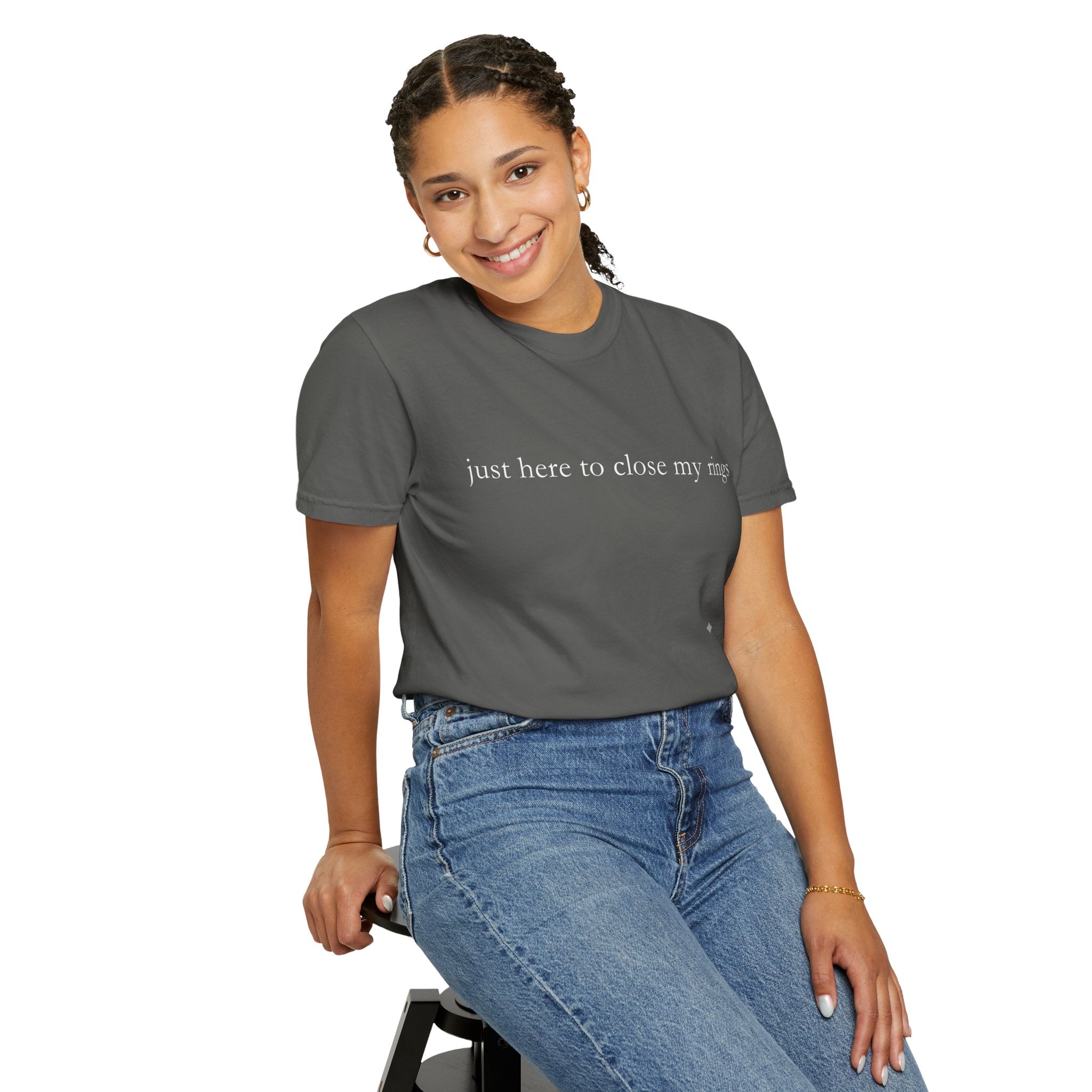 "Just Here To Close My Rings" T-Shirt - Trendy Apple Watch Fitness Tee